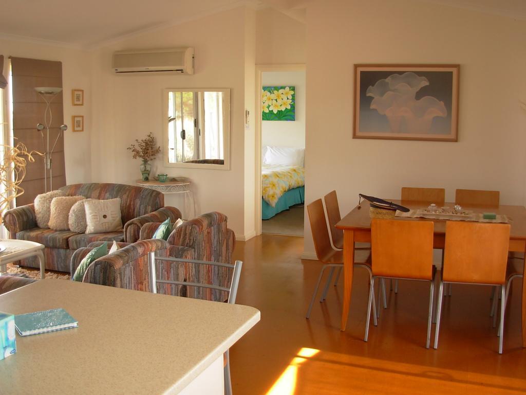 Linger Longer Cottages Port Elliot Bilik gambar